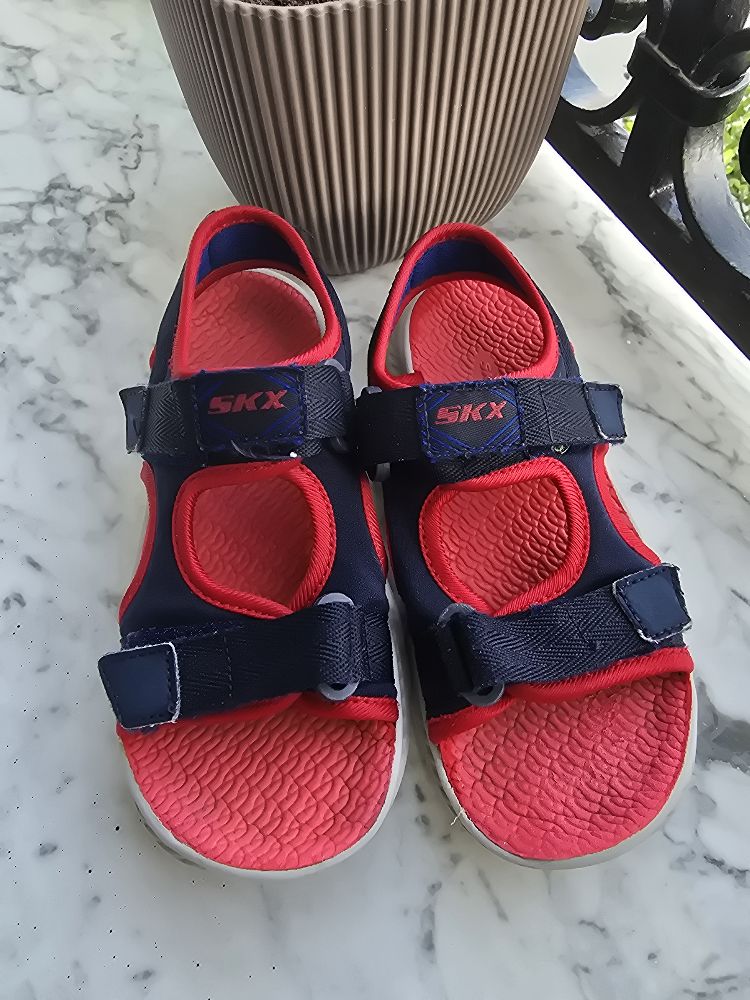 Sandales Skechers pointure 32