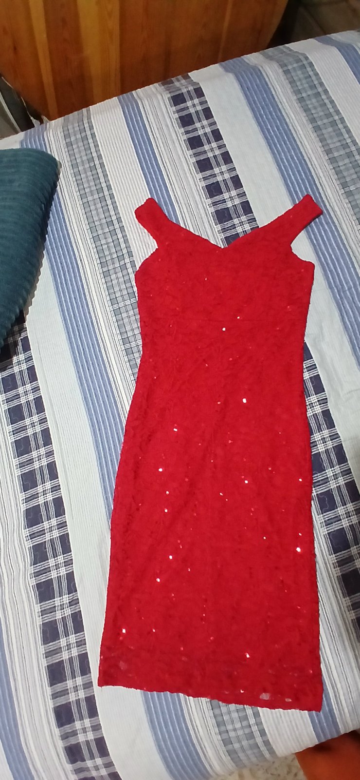 Robe rouge soirée manches tombantes