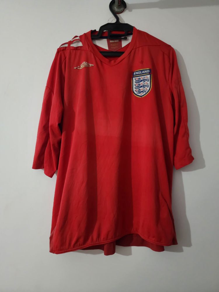 England 2006 Away