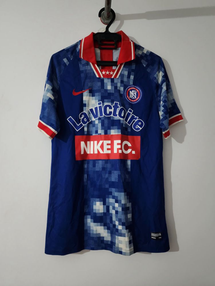 Nike La Victoire Football Shirt