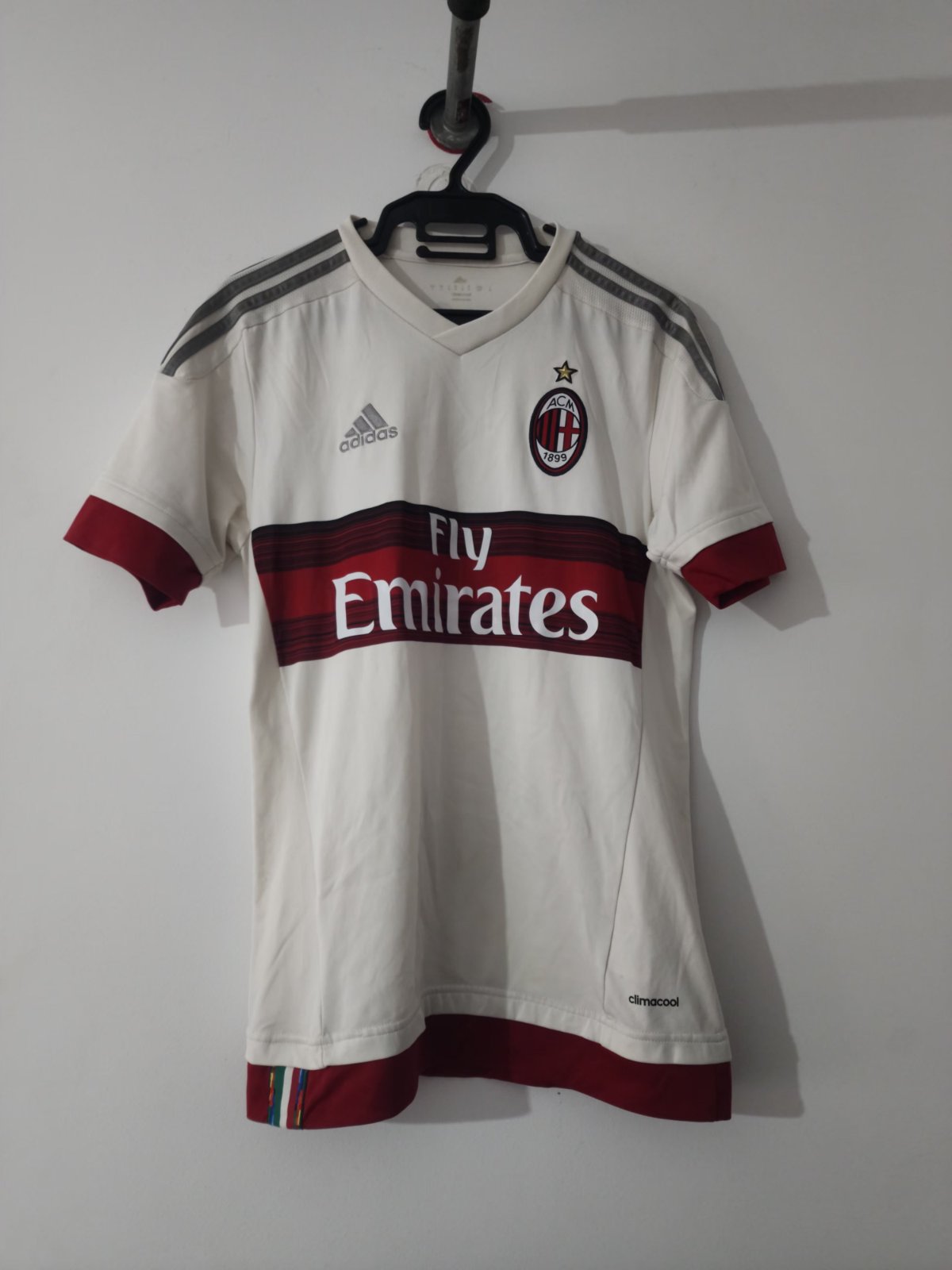 AC Milan 2015/16 Exterieur