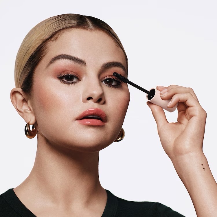 Mascara Rare beauty by selena gomez