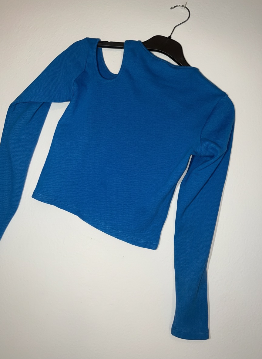 Pull blue