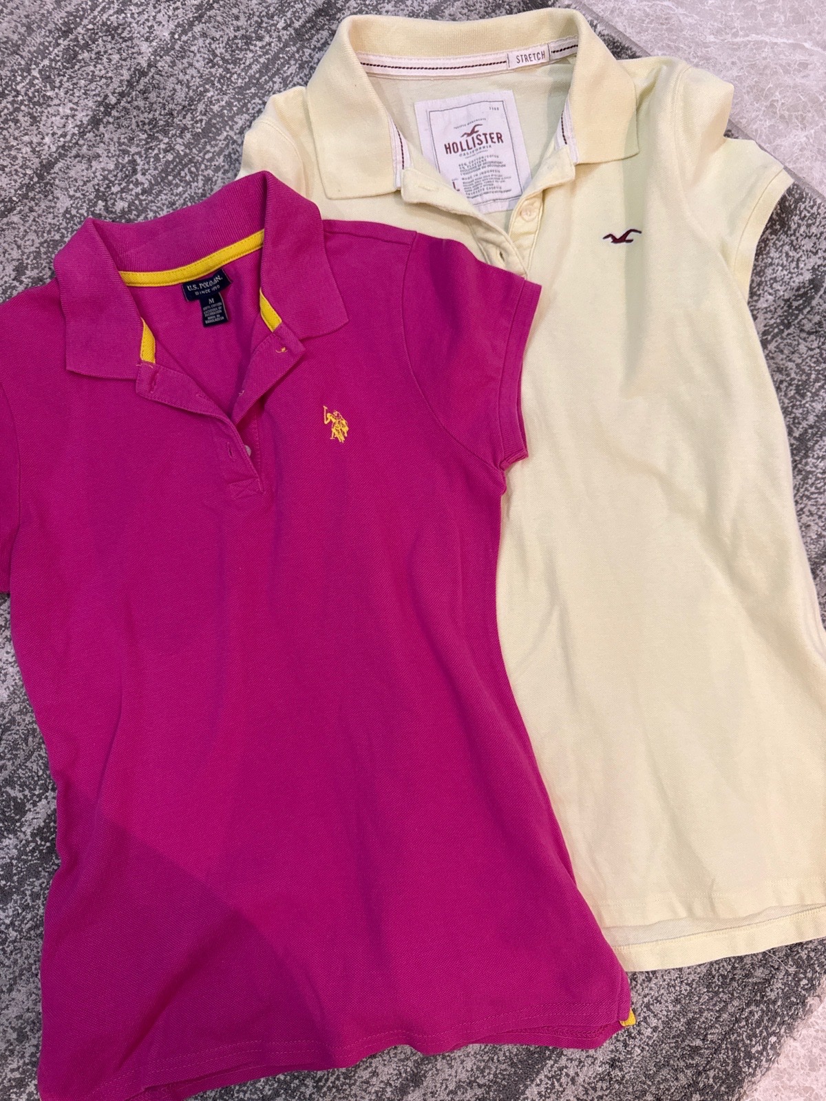 Lot de deux polos hollister et polo assn
