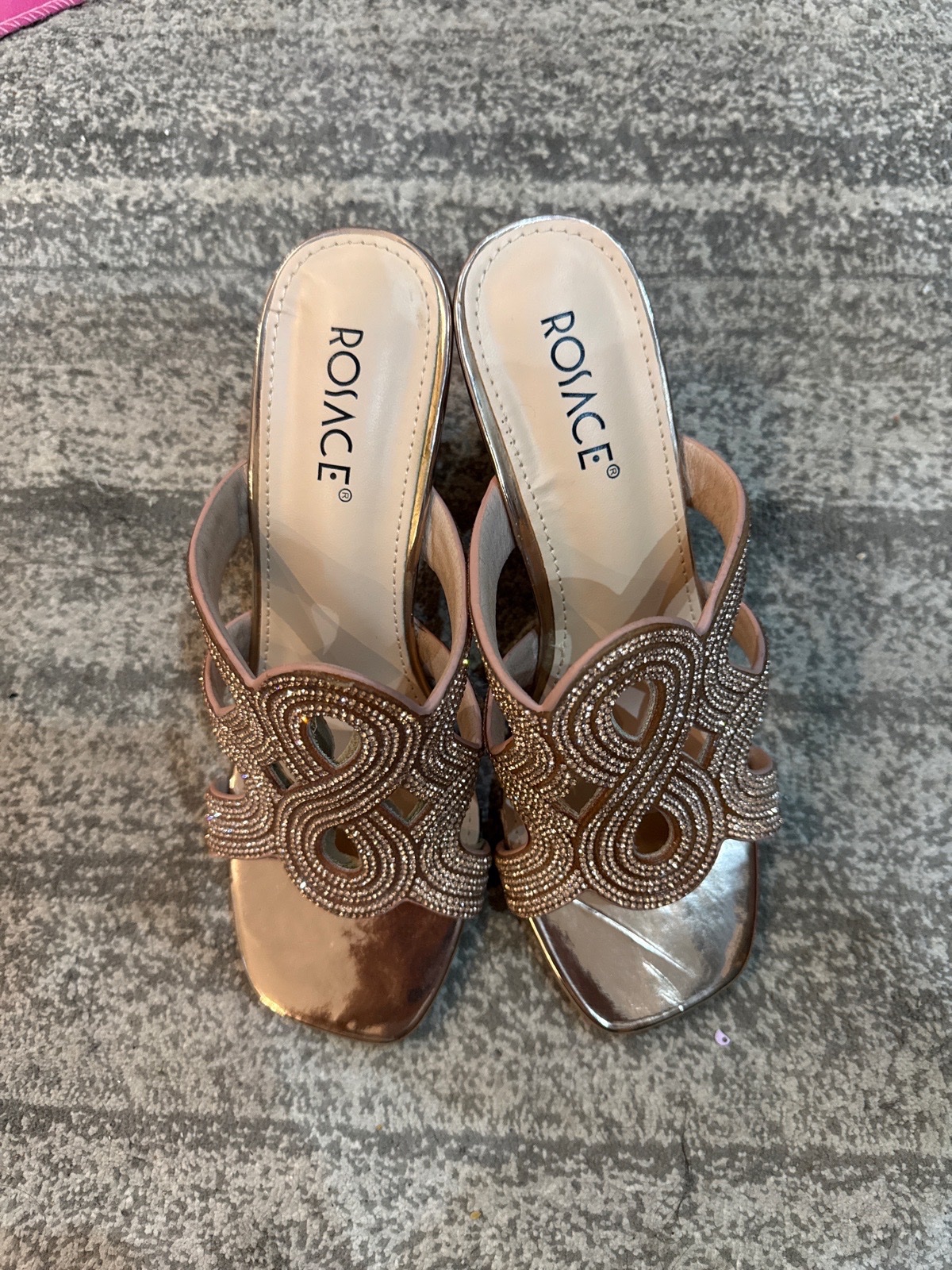 Sabots rosace tres confortable et beau rose gold