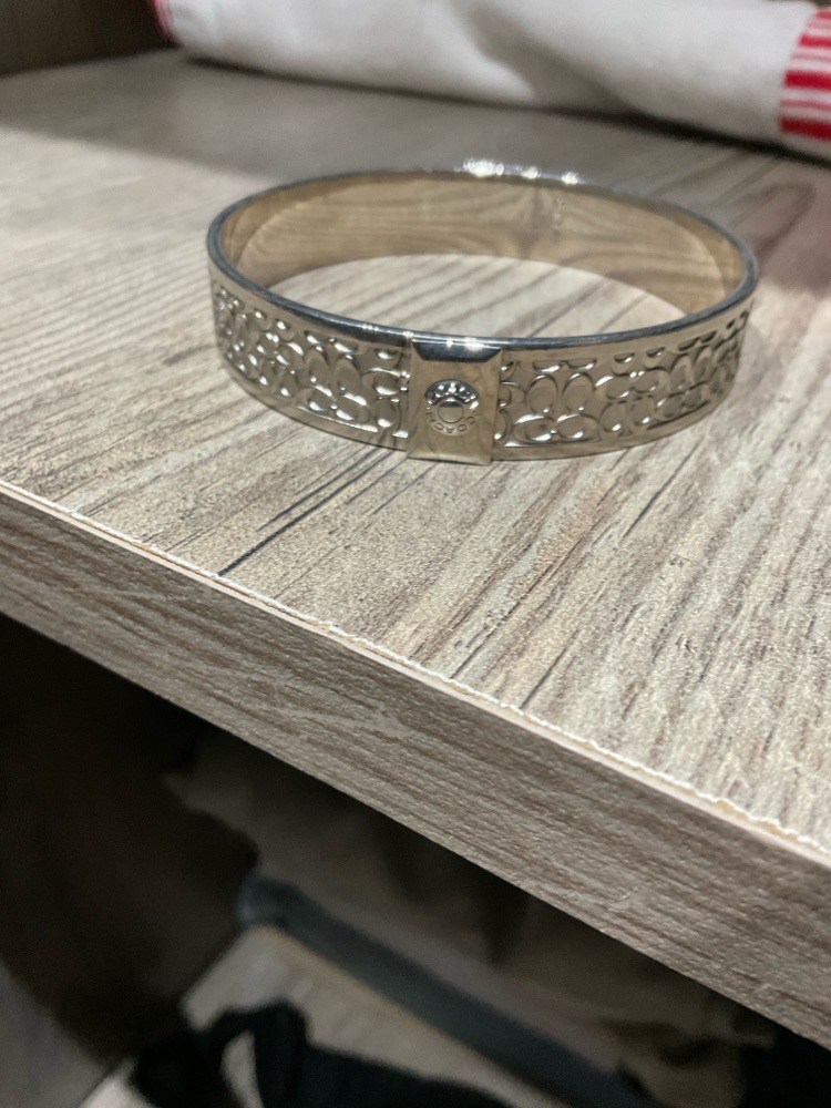 Bracelet coach