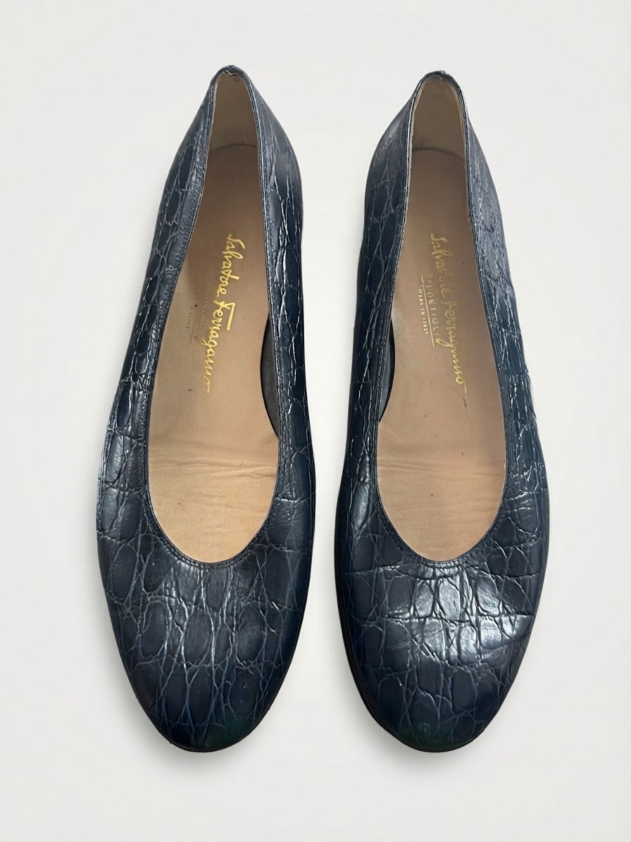 Salvatore Ferragamo style vintage size 42