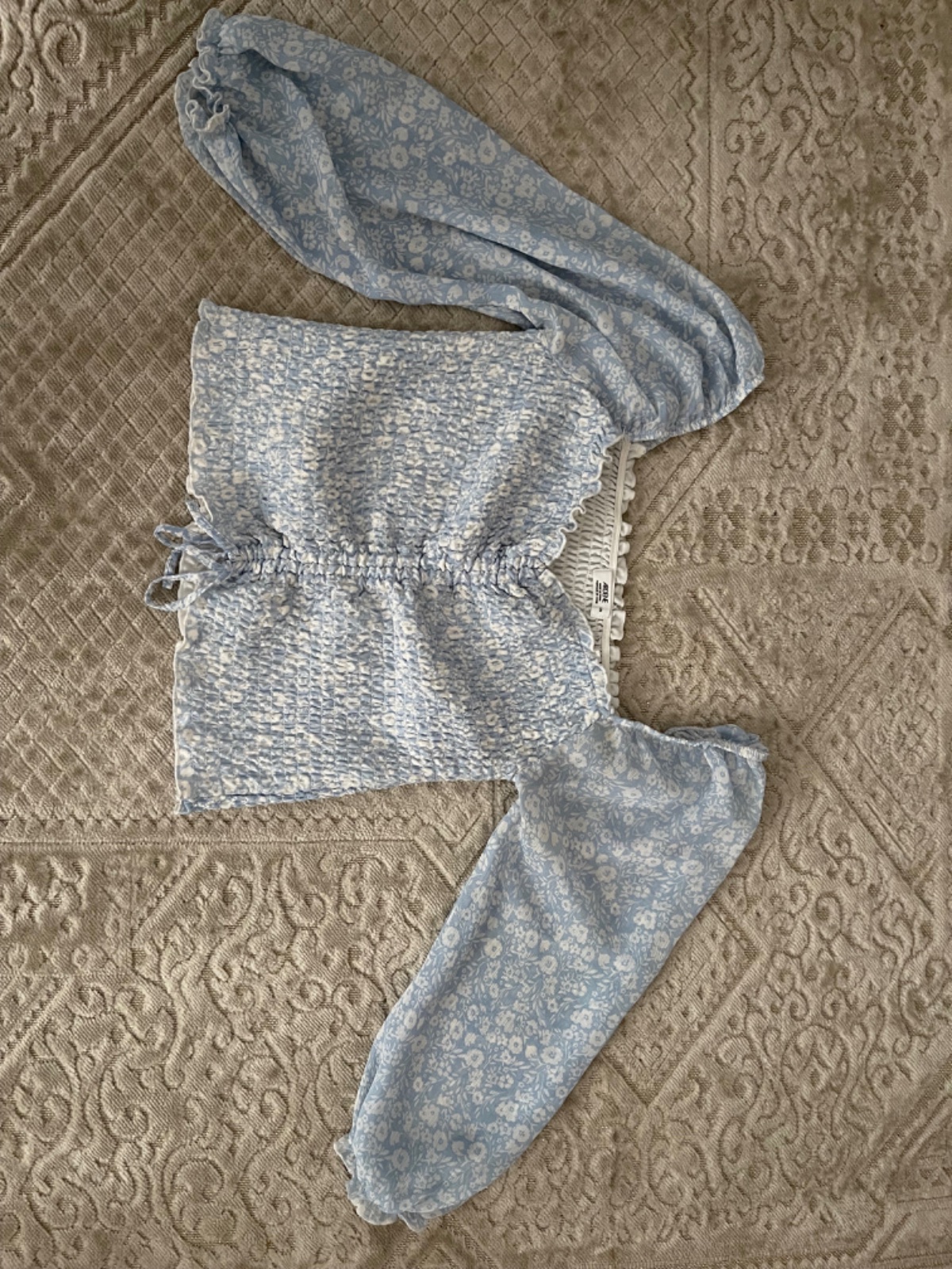 Top fleuri 