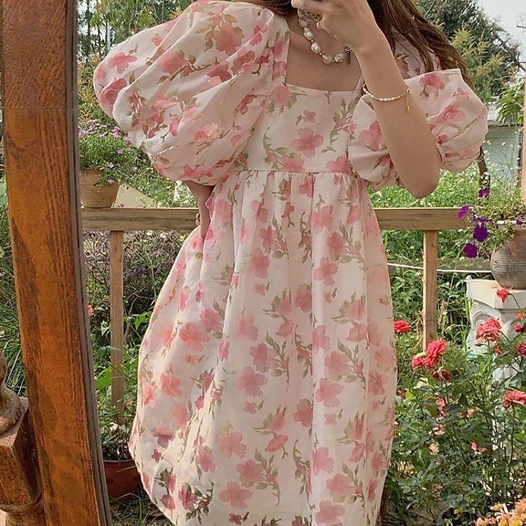 Jolie robe d'été fine fleurie