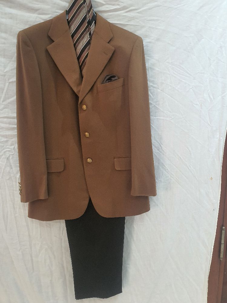 Un costume ensemble pour l'hiver taille 44_46 