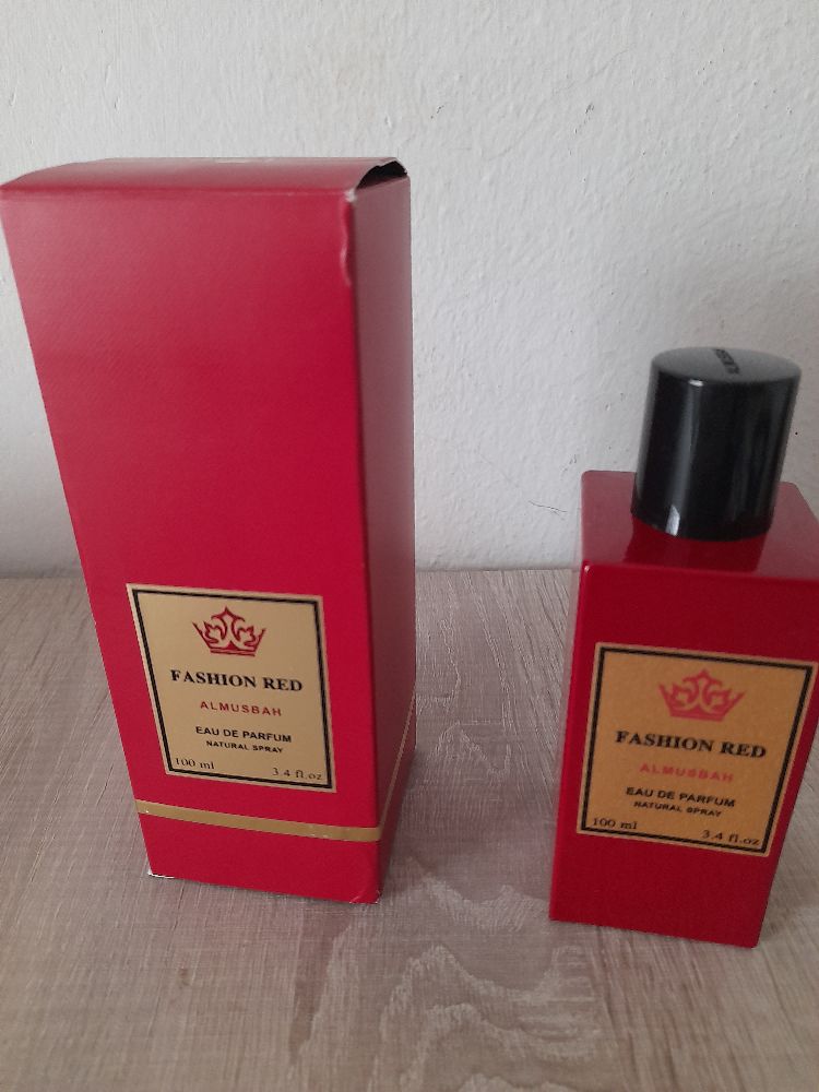 Parfum 100ml importé de saoudiya de marque almosbeh