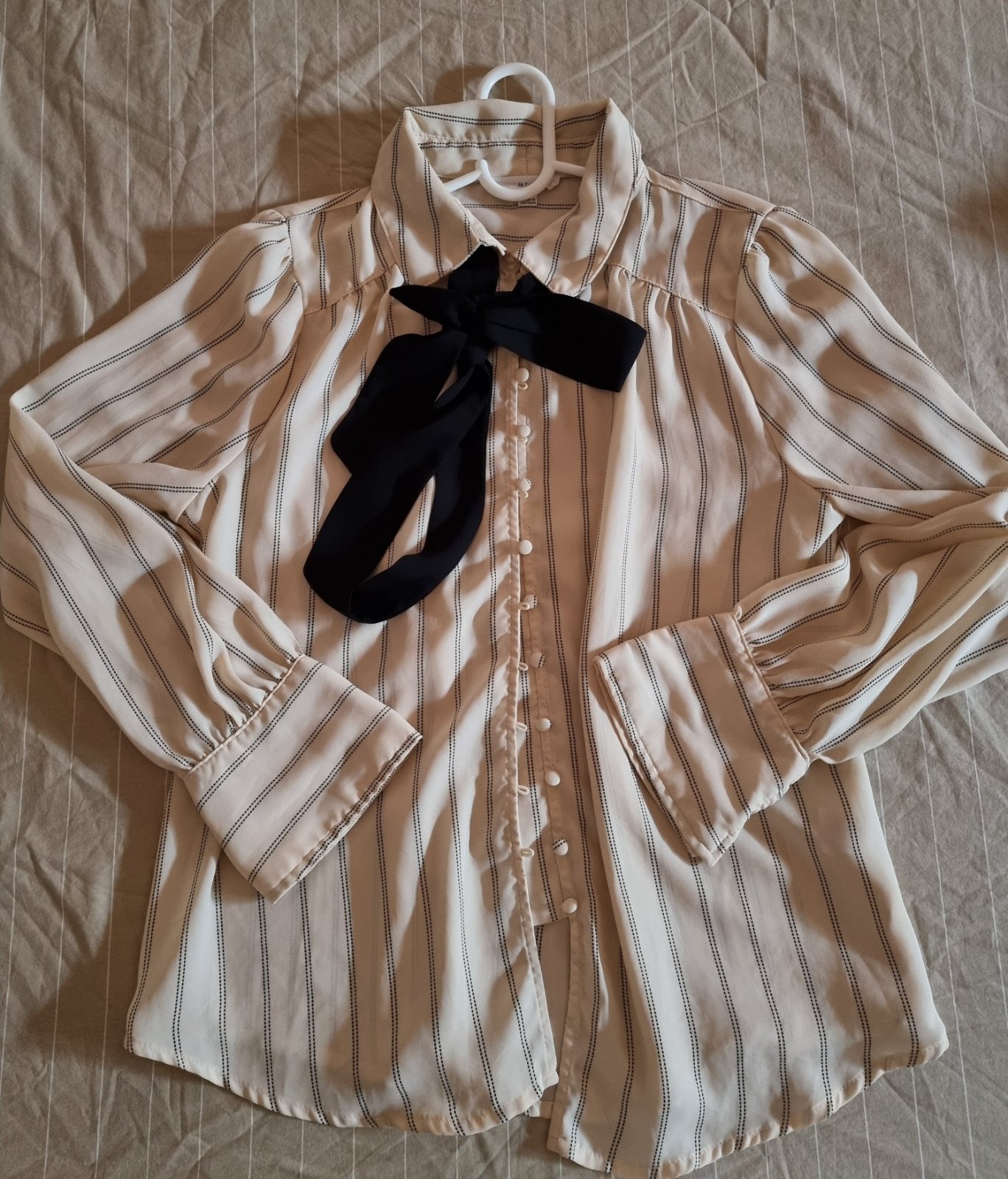 Chemise femme rayée avec nœud 