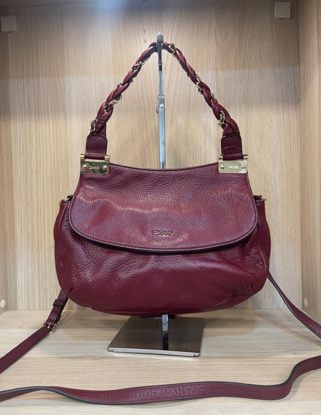 SAC A MAIN A BANDOULIÈRE  DKNY