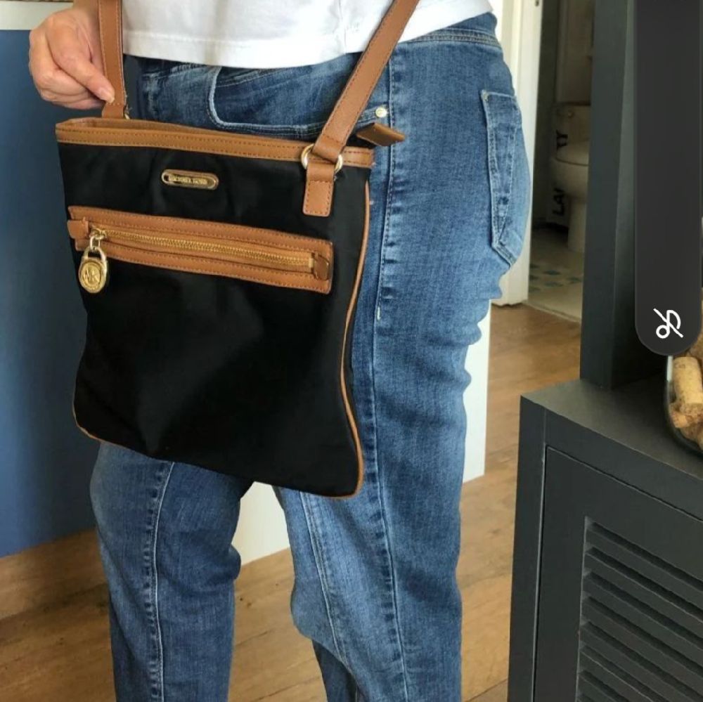SAC A BANDOULIÈRE AUTHENTIQUE 
