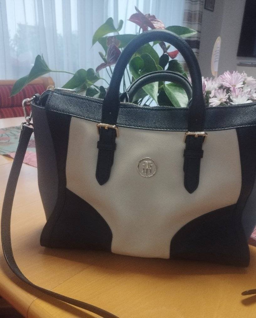 SAC A MAIN  A BANDOULIÈRE  TOMMY HIFLIGER