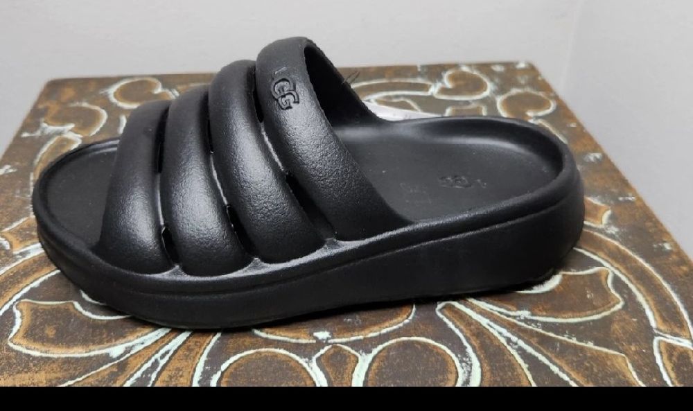 MULE UGG