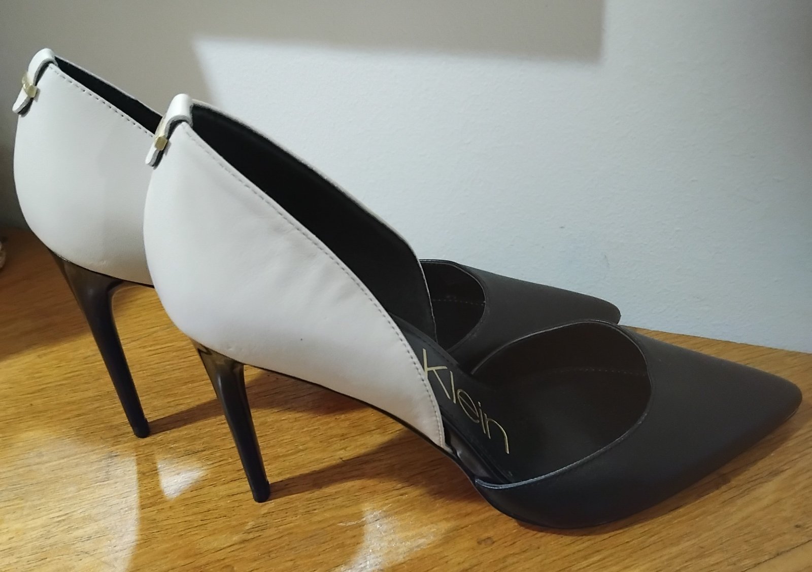 ESCARPIN CALVIN KLEIN AUTHENTIQUE 