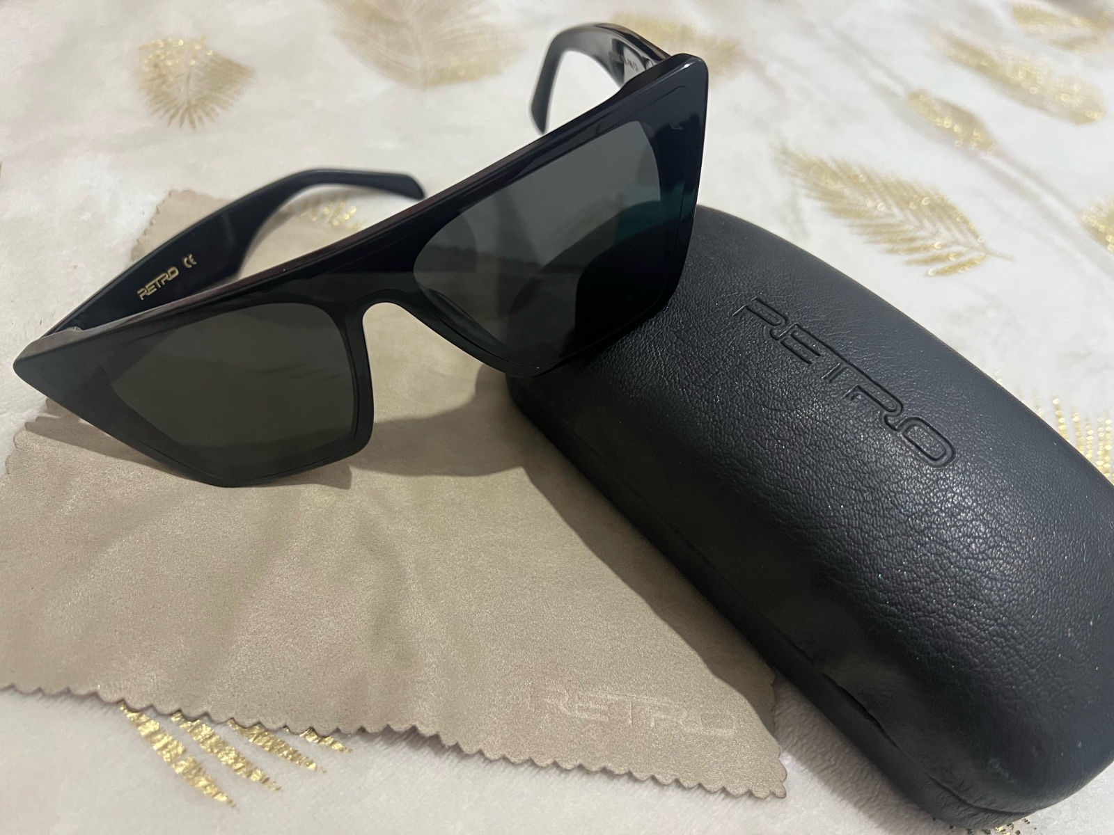 Lunettes soleil  "RETRO"