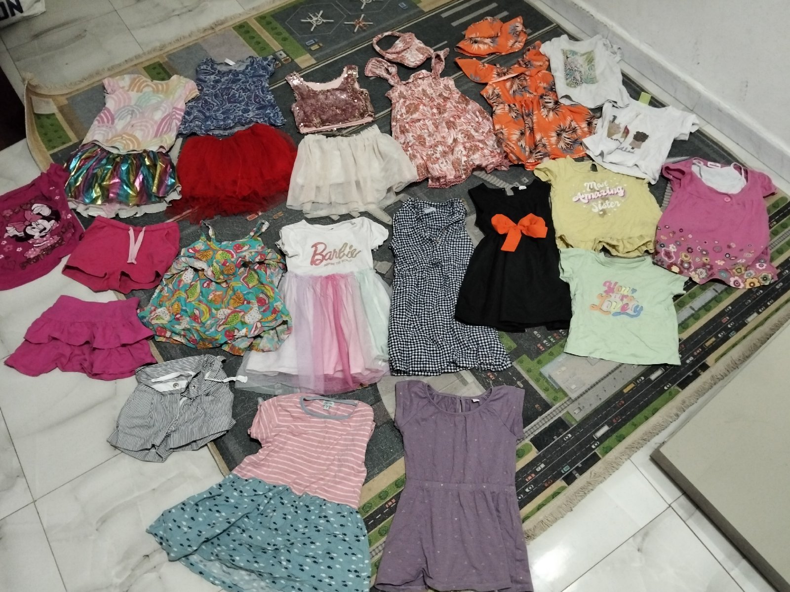 Grand lot pour fillette 4 ans 