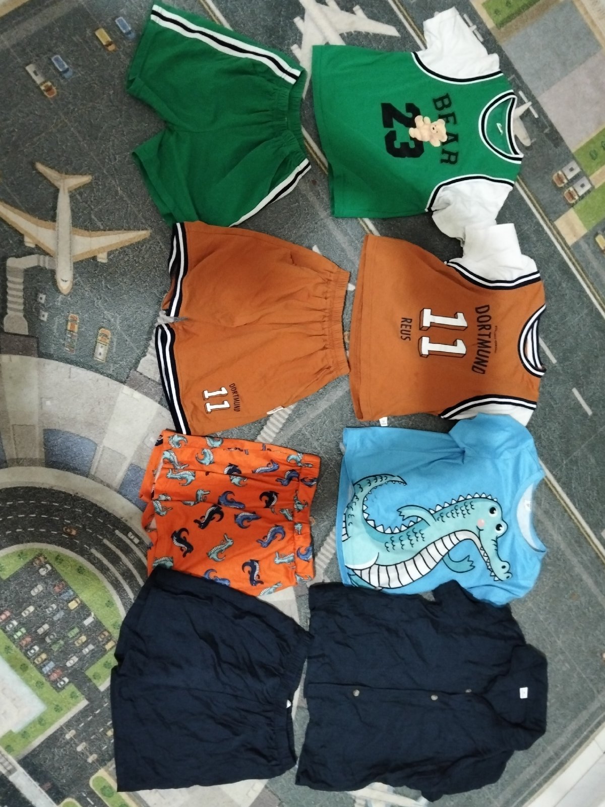 Lot de 4 tenues garçon 5/6 ans