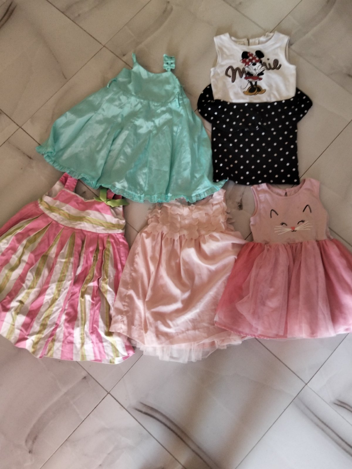 Lot de 5 robes 