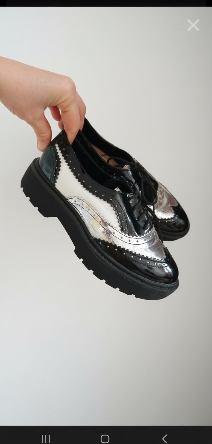 Derbies en noir bershka