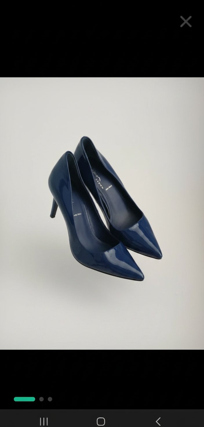 Escarpin en bleu vernis 