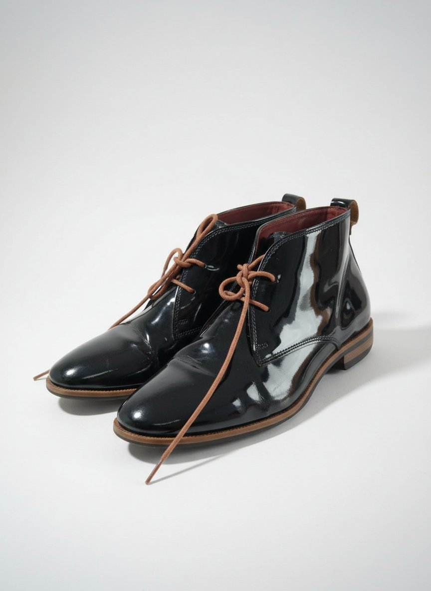 Derbies en bleu marine vernis 
