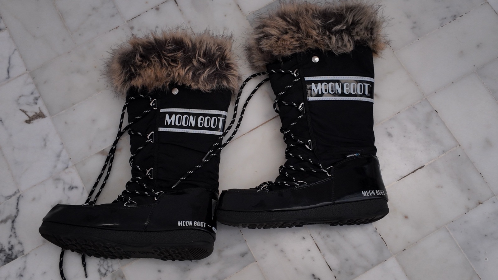 Moon boot 