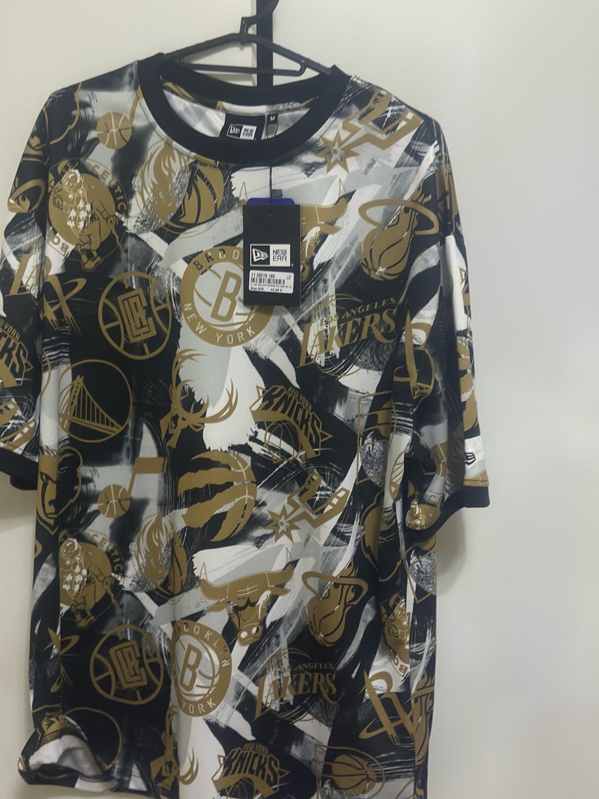NEW ERA T-SHIRT