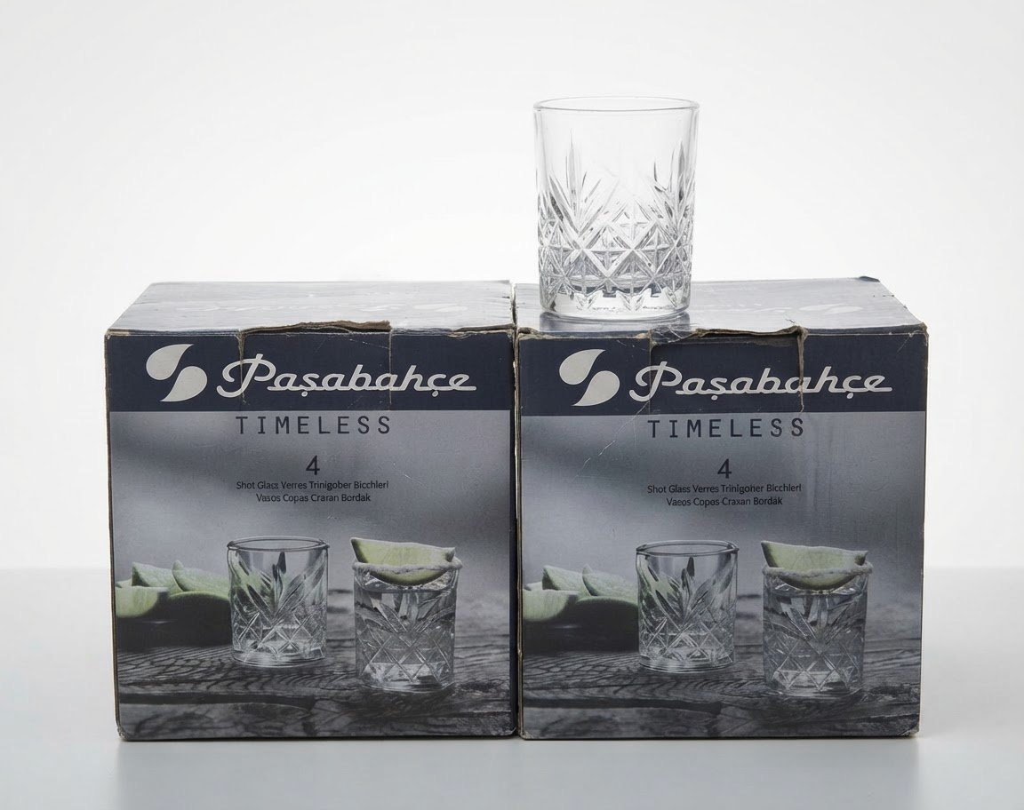 8 pièces ( shot glasses)