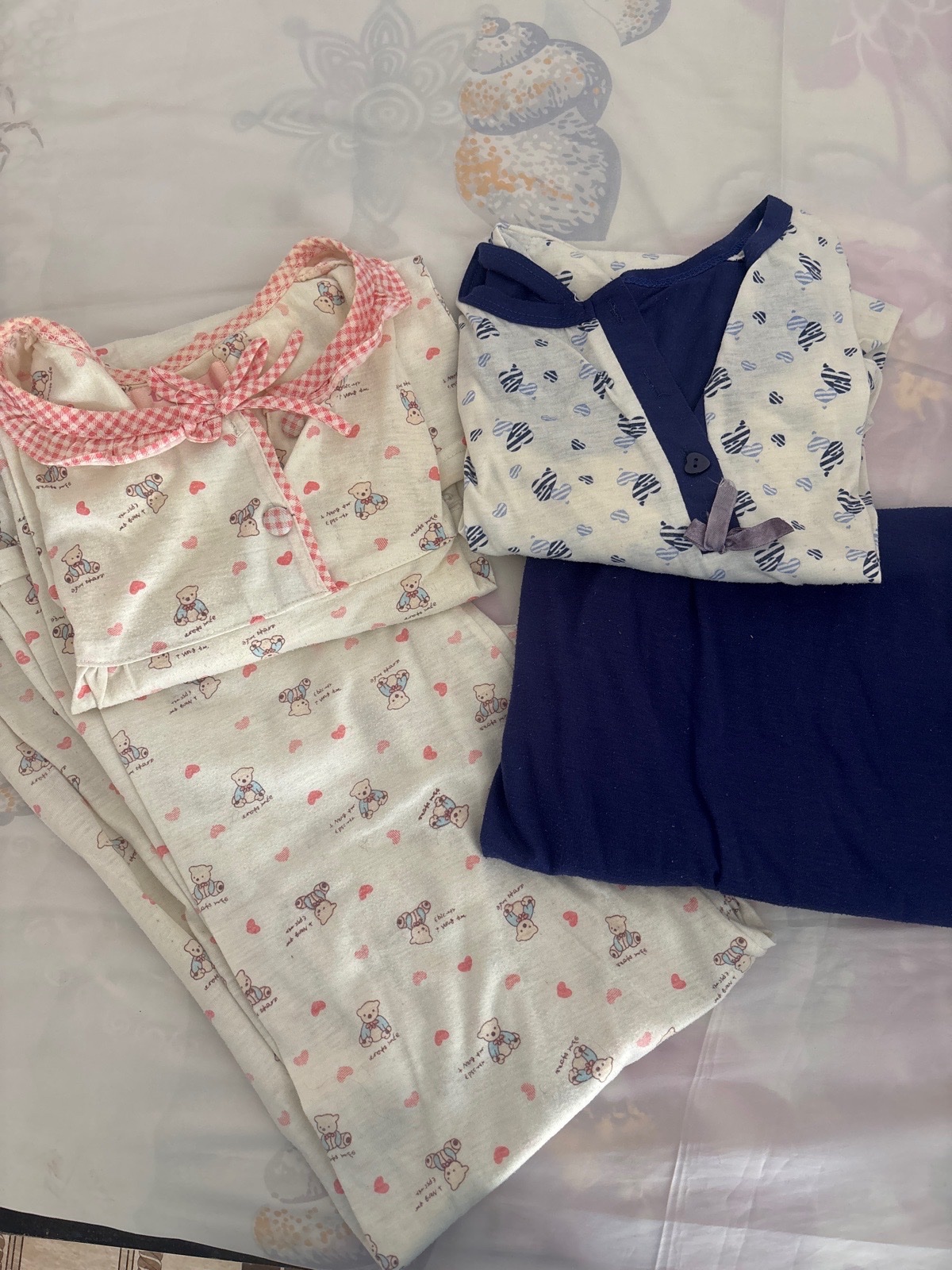 Deux pyjamas 