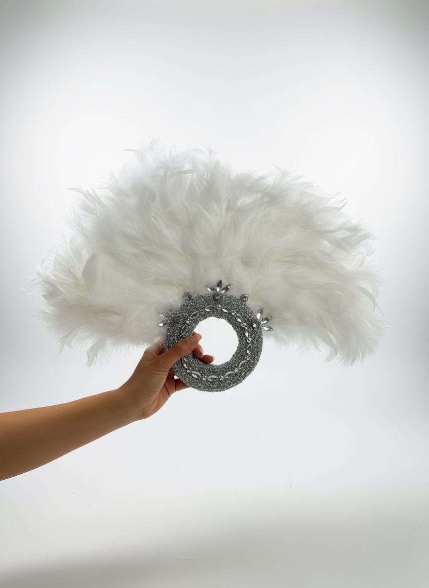Éventail en plumes 