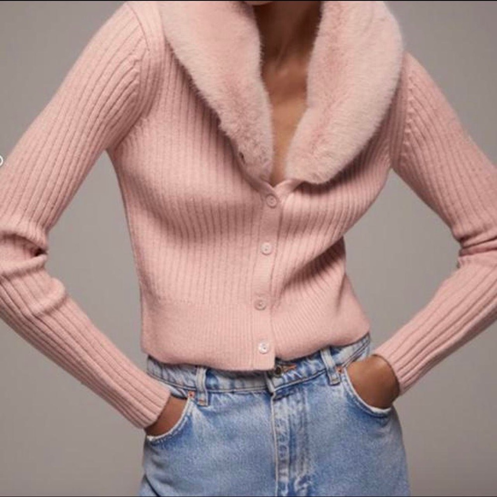 Pink cardigan avec fourrrue 