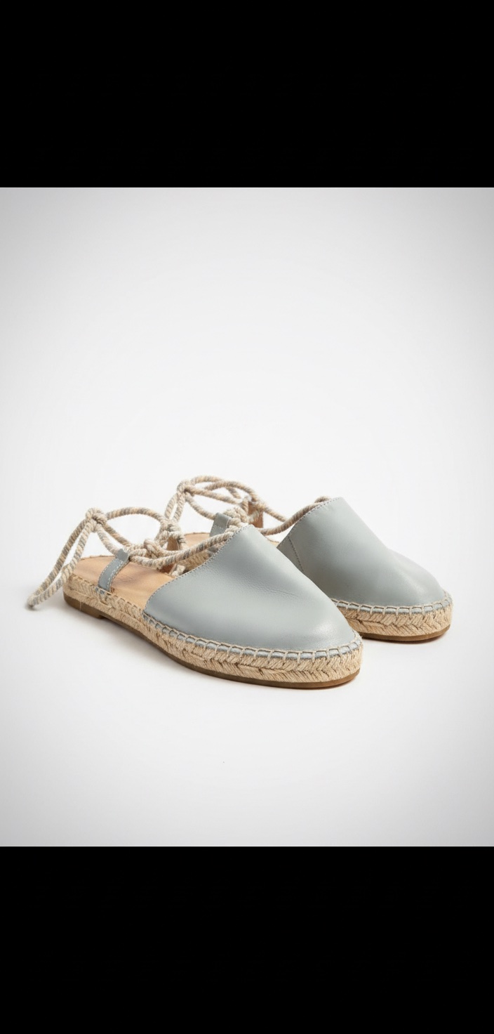 Des espadrilles en cuir veritable neuf 