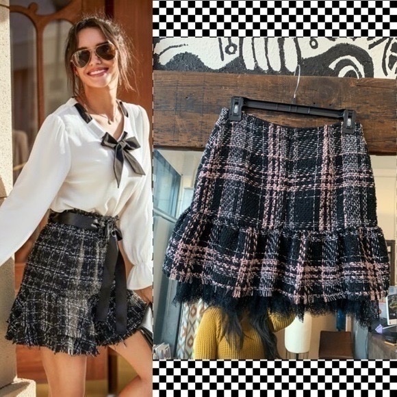 Jupe zara en tweed avec details en dentelle 