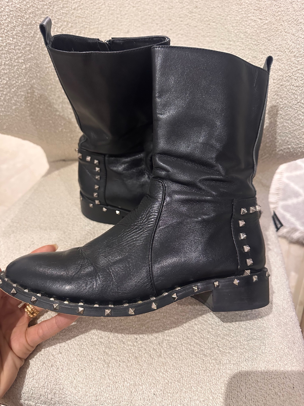 Des bottines VALENTINO GARAVANI 