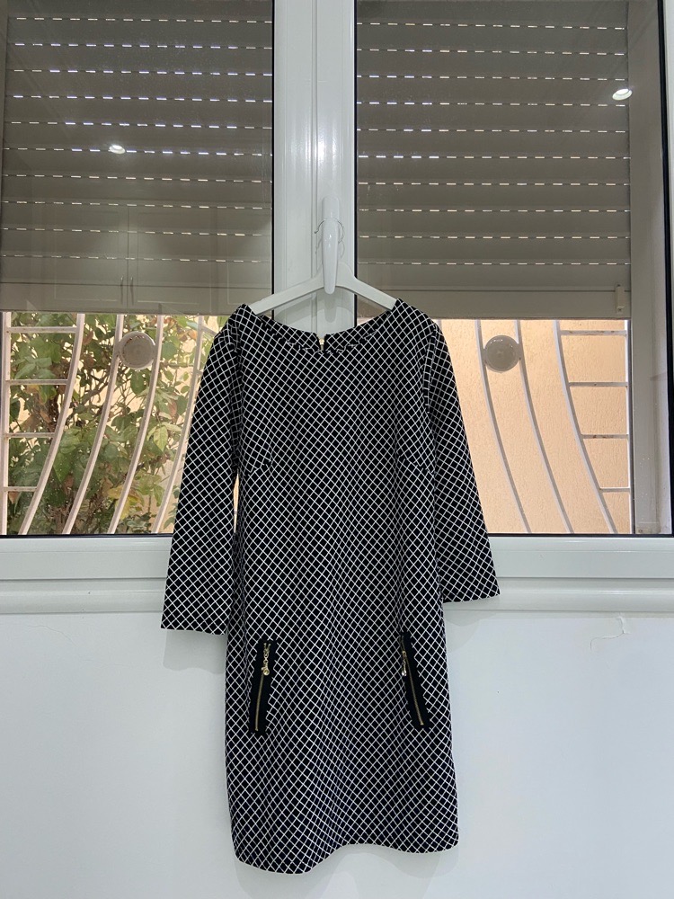 robe noir et blanc mi longue