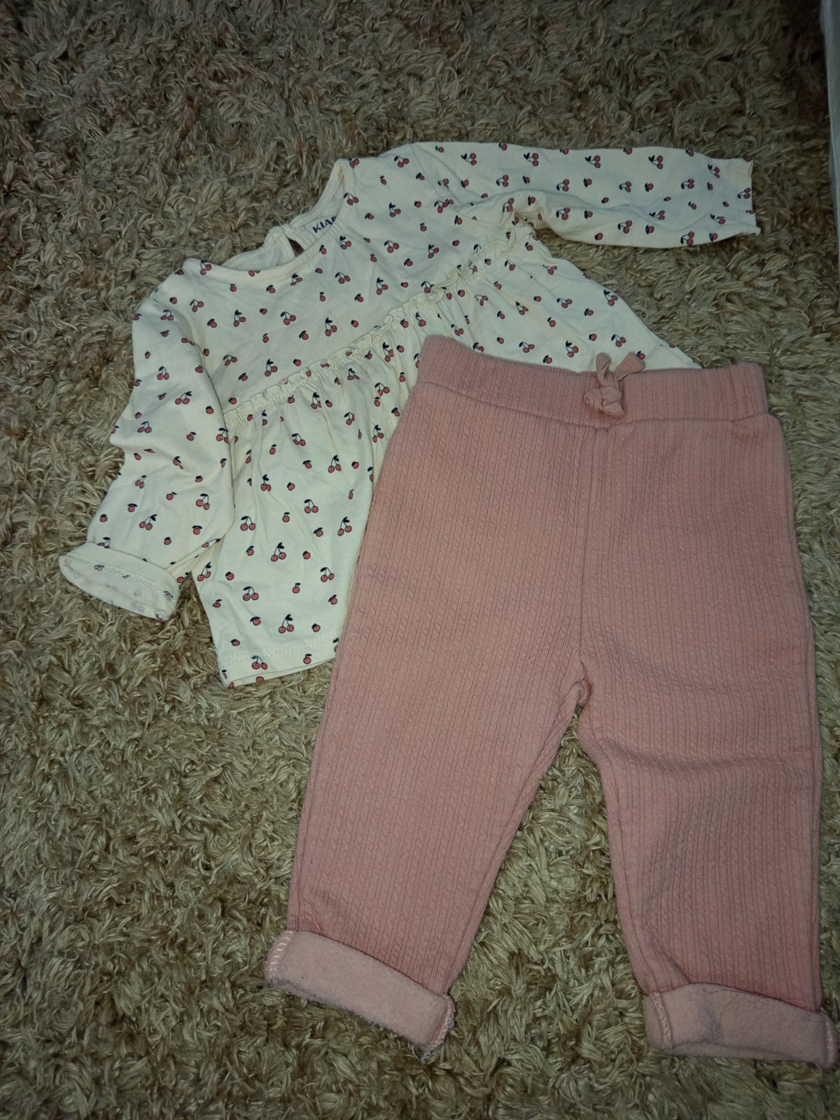 Ensemble bébé fille Kiabi – 6 mois – Robe + pantalon