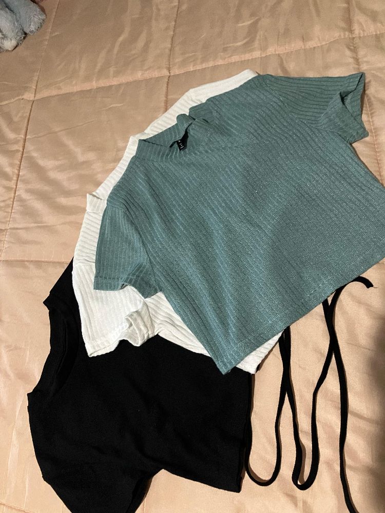 Lot 3 crop top shein neufff 