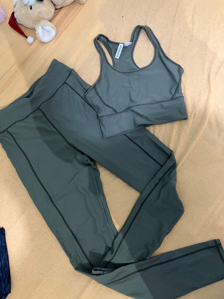 Set de sport neuf 