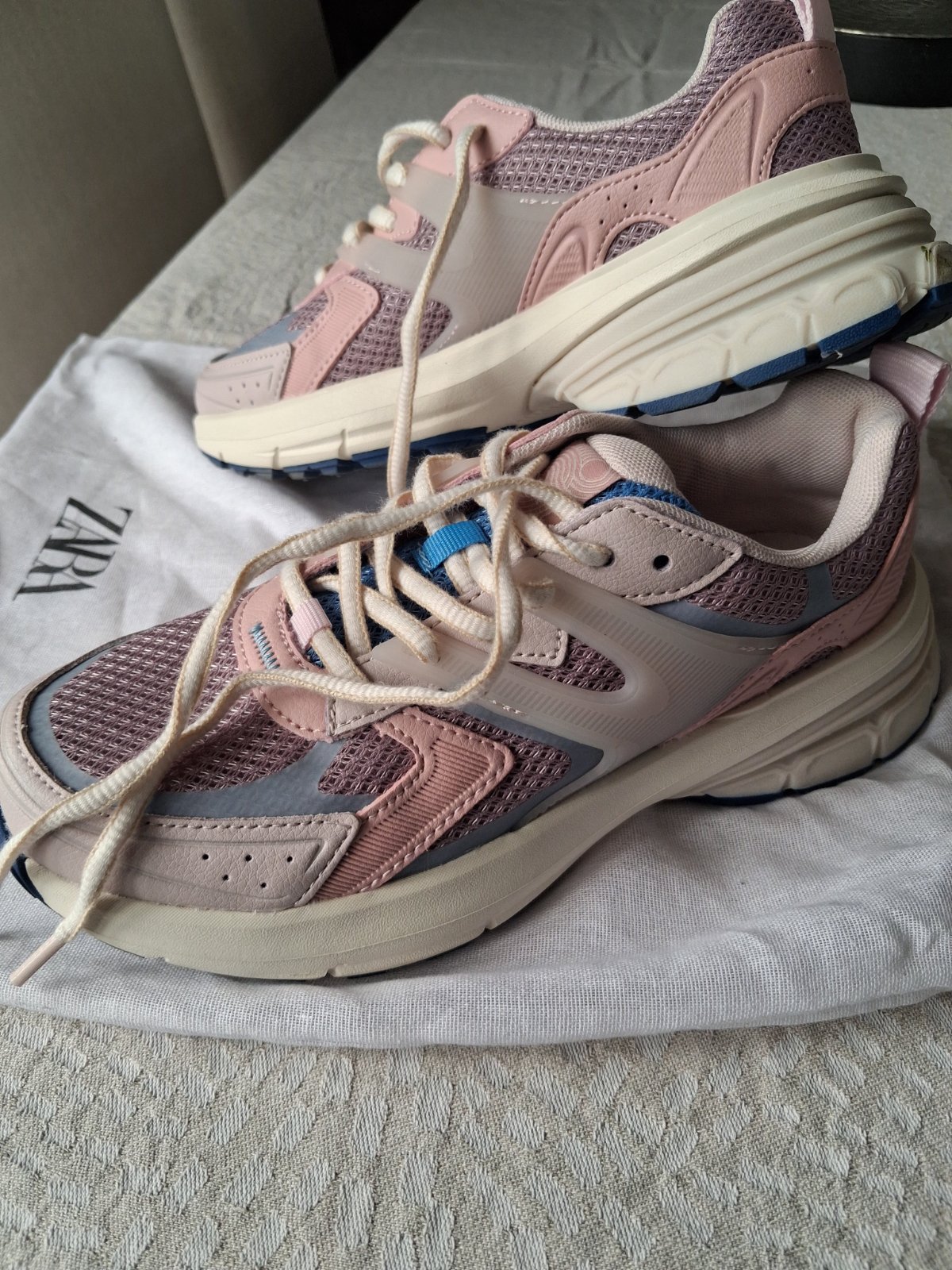 Baskets neuves 