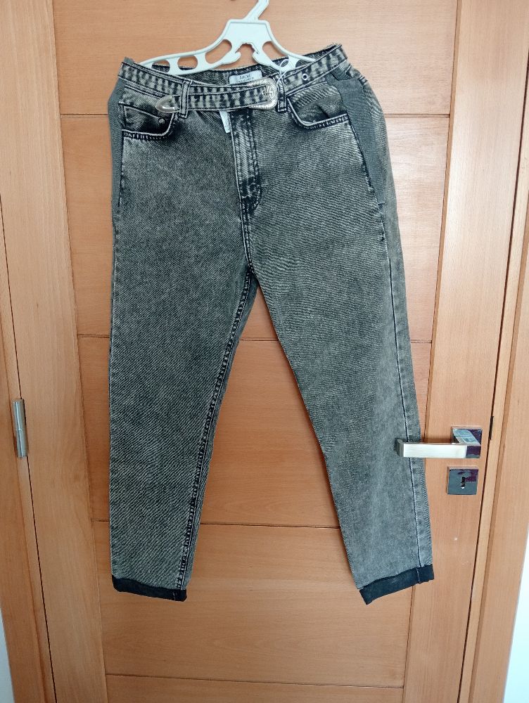 Jean Mom Fit Bershka 