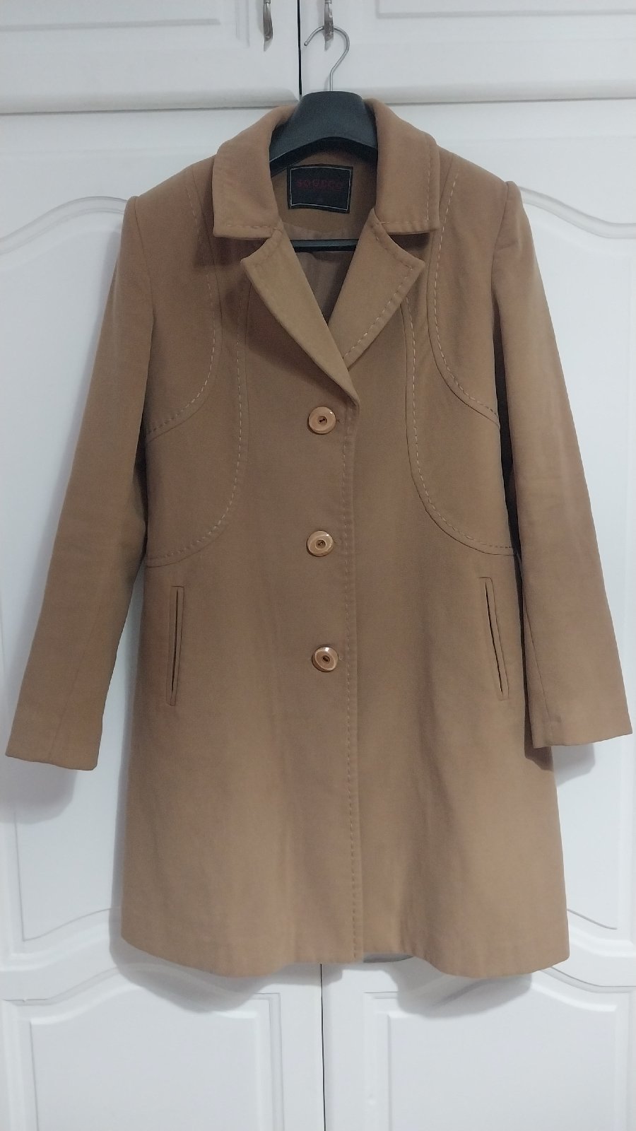 Manteau en laine camel taille 46