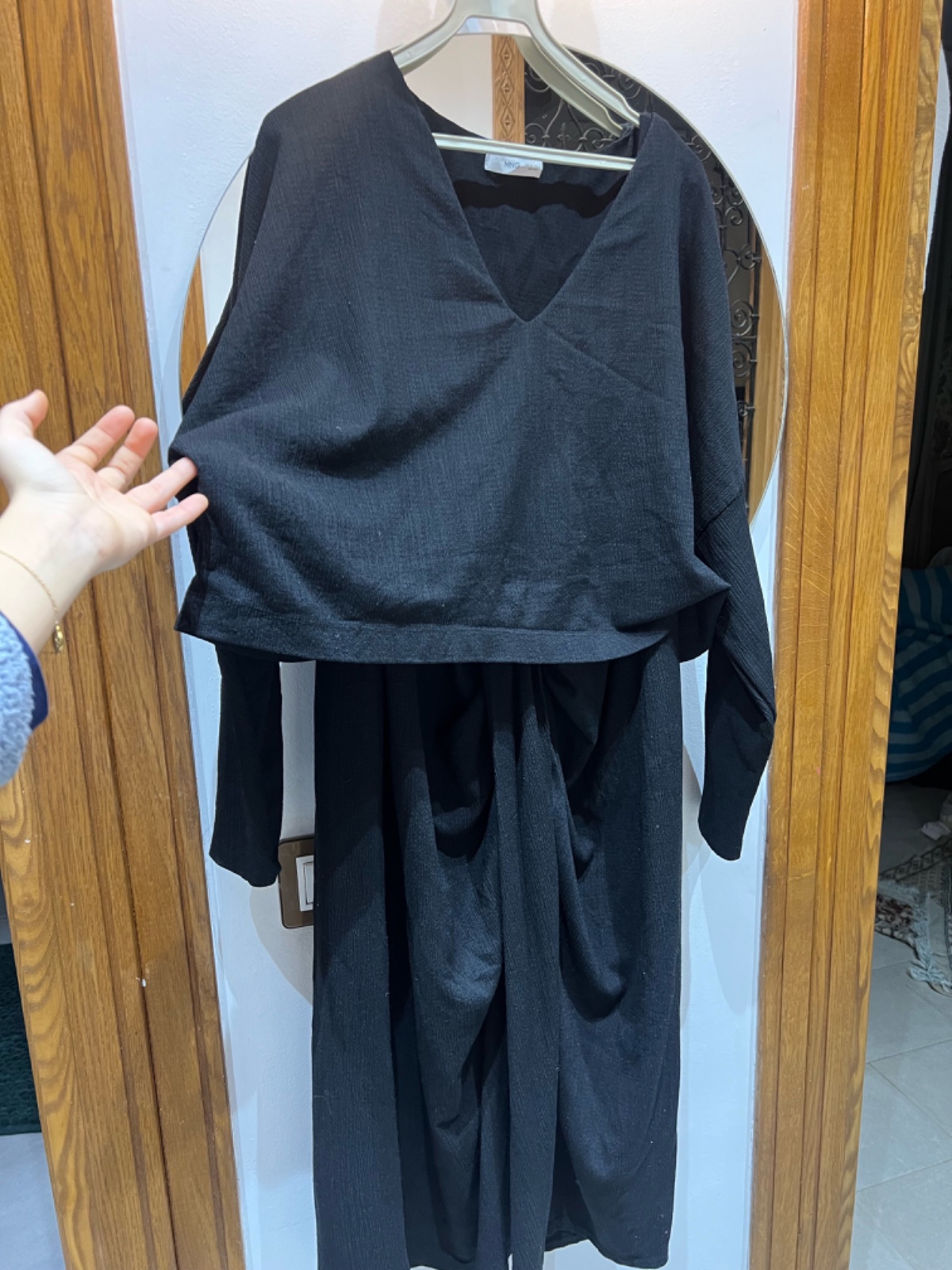 Robe noir de chez Mango 