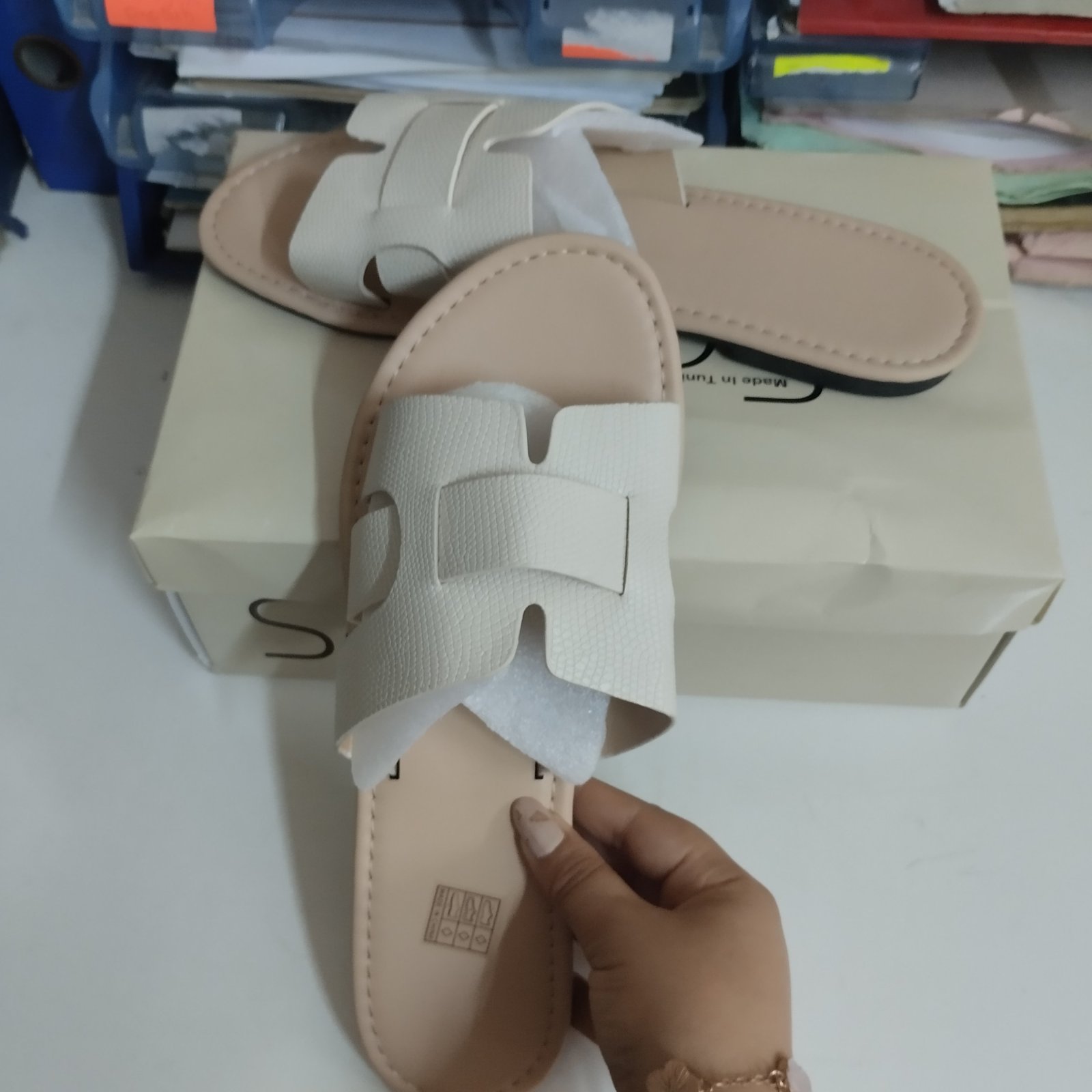 Claquettes femme en blanc top qualité 