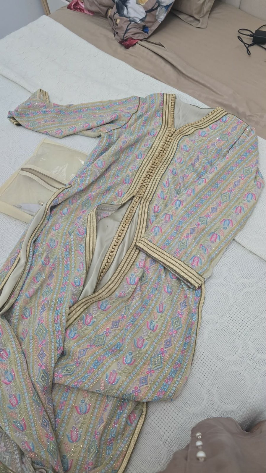Caftan jamais porte importe maroc