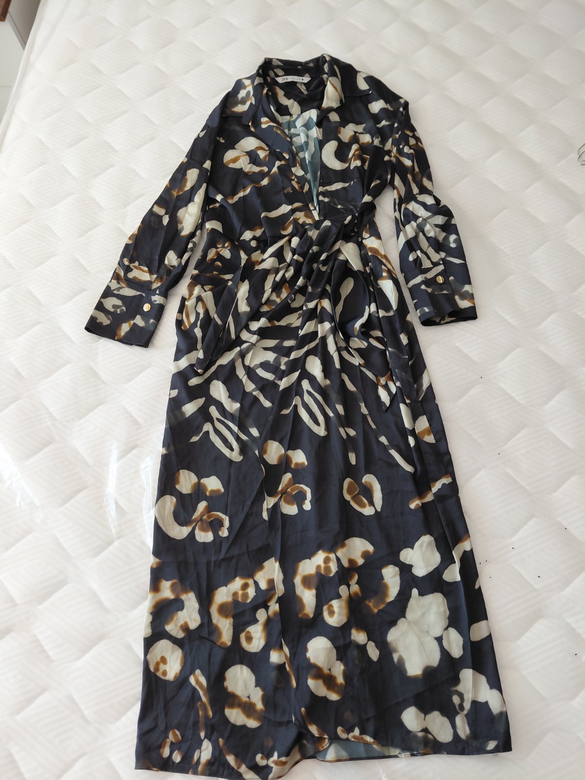 Robe satin zara