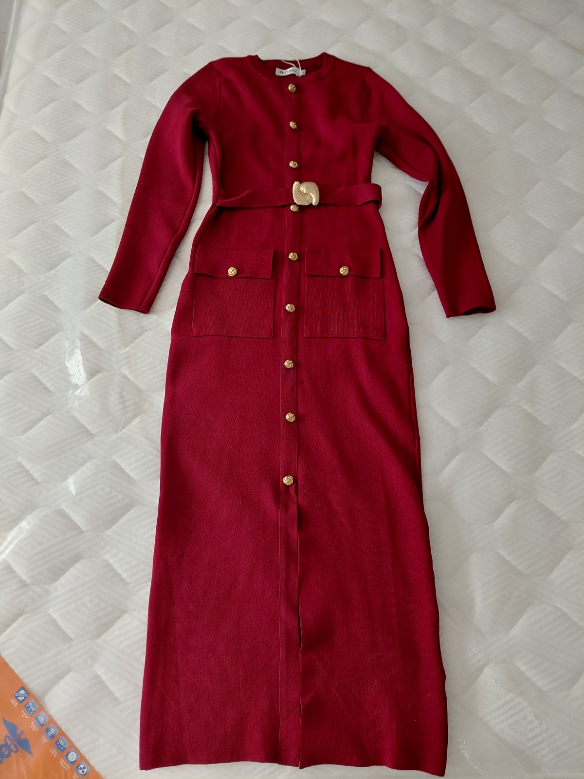 Robe rouge bordeau