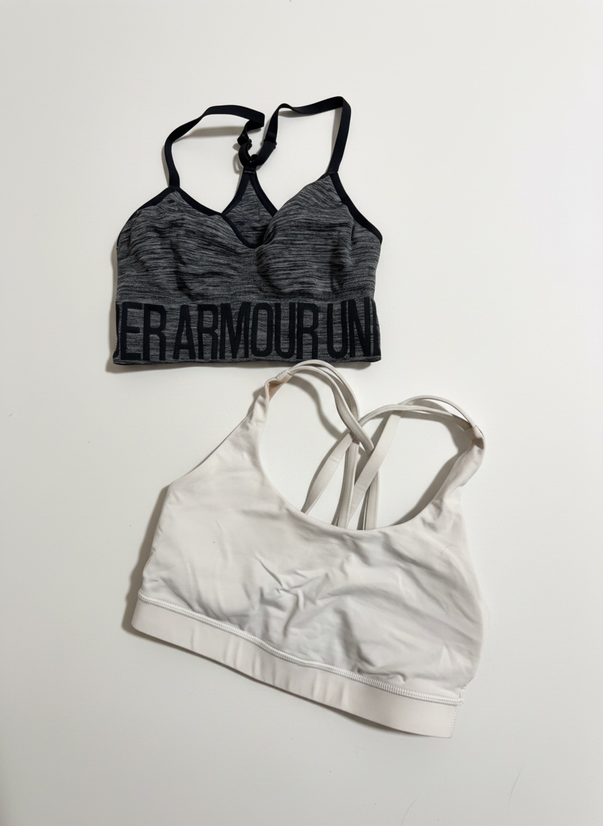 2 brassieres underarmour et lululemon